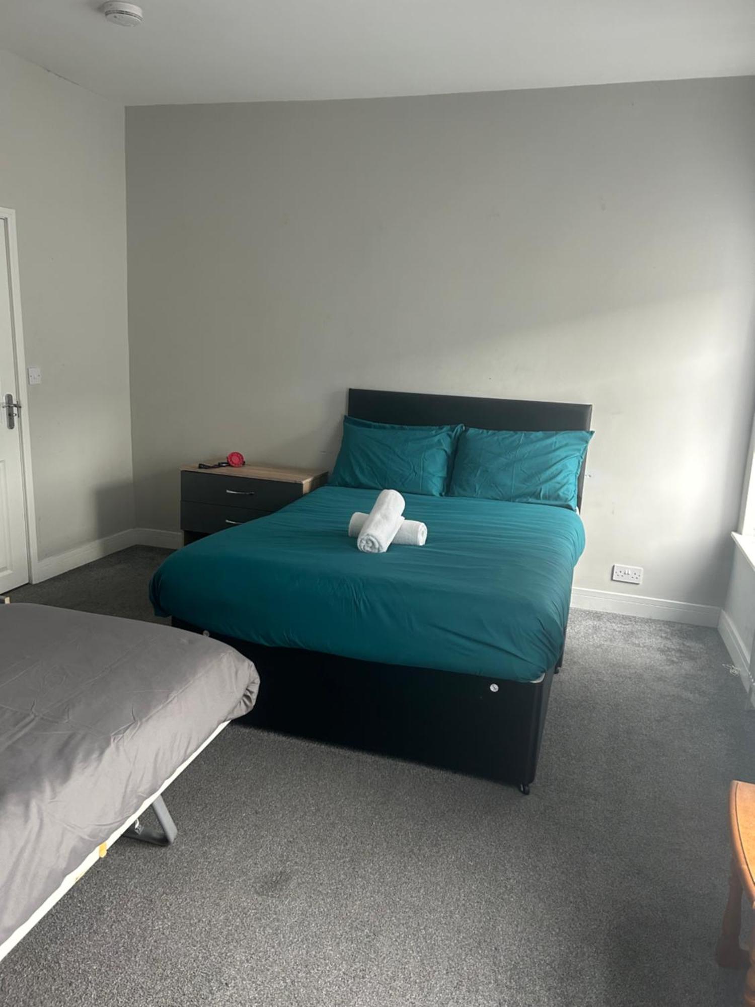 Brunswick Place 1 Bed & Breakfast Stoke-on-Trent Bagian luar foto